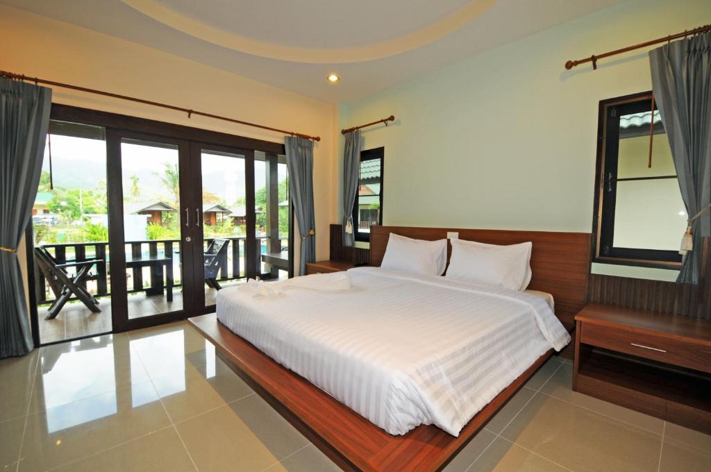 Phatcharee Resort Baan Tai Pokoj fotografie