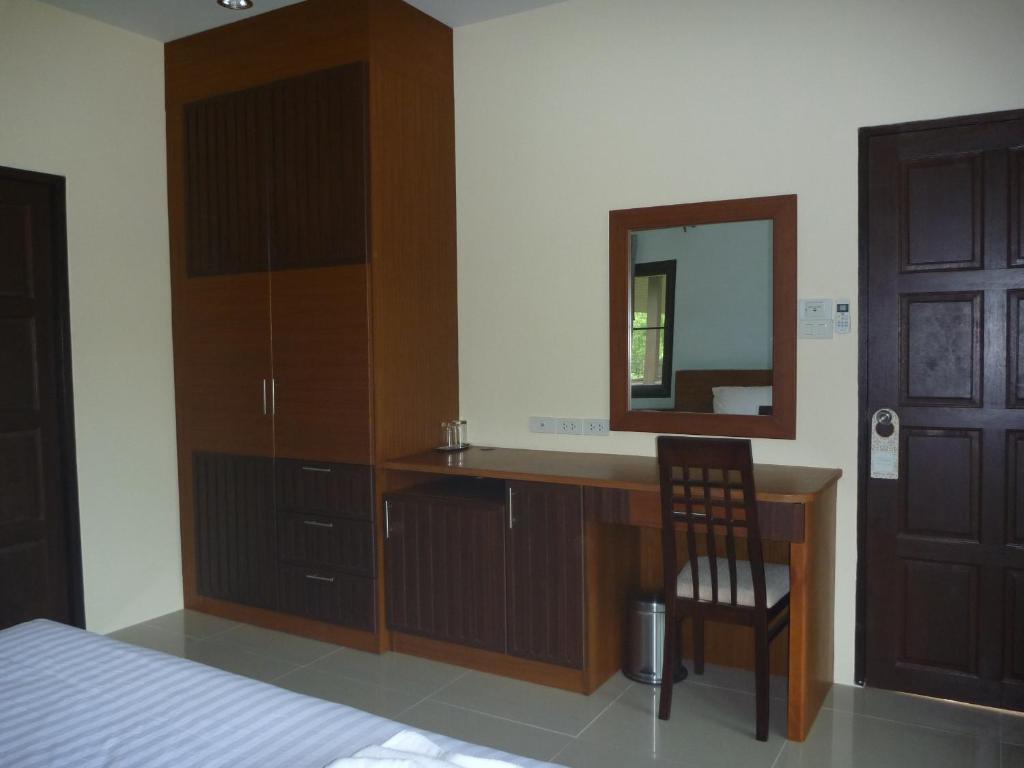 Phatcharee Resort Baan Tai Pokoj fotografie