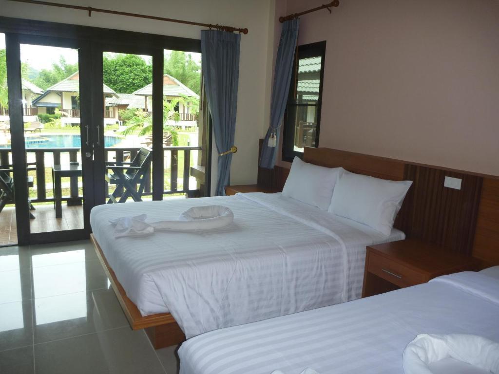 Phatcharee Resort Baan Tai Pokoj fotografie