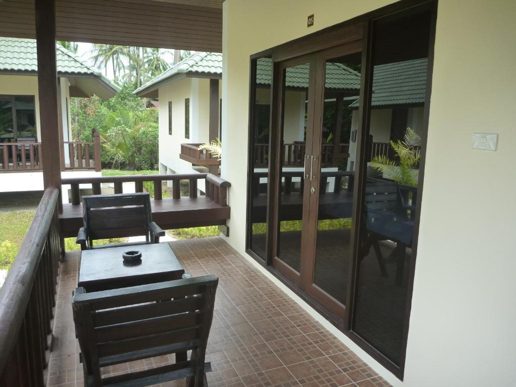 Phatcharee Resort Baan Tai Pokoj fotografie