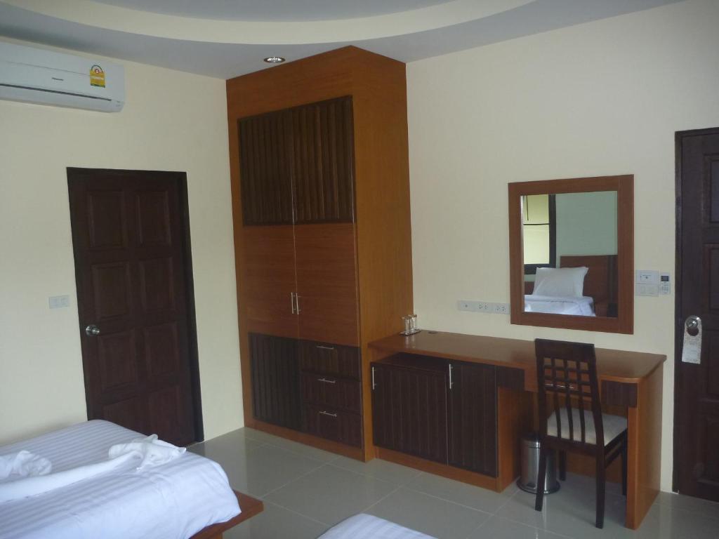 Phatcharee Resort Baan Tai Pokoj fotografie